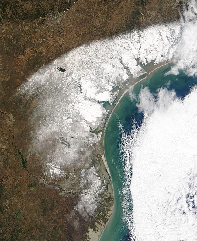 04 Christmas TX snow