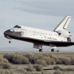 space-shuttle-discovery-edwards-airforce-base