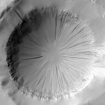 cratera_ArabiaTerra_Marte_HiRISE_MRO_050212 cratera_ArabiaTerra_Marte_HiRISE_MRO_050212